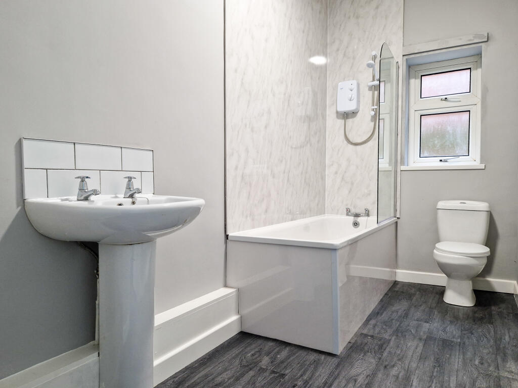 Additional image 8 of Yardley Wood Road Moseley B13 9JL