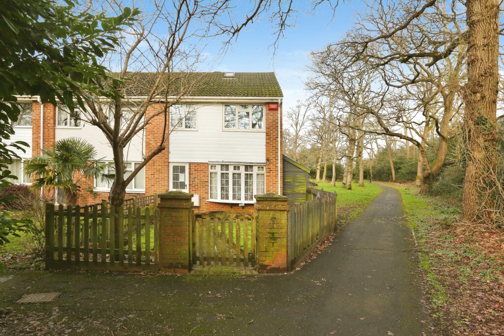 Main image of property: Hawkhurst Close, Southampton, SO19