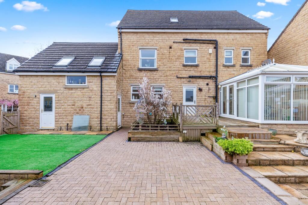 Additional image 10 of Agincourt Drive, Bingley, West Yorkshire, BD16