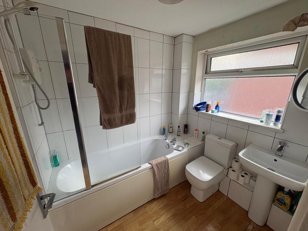 House in Manchester, Sharston - View 4