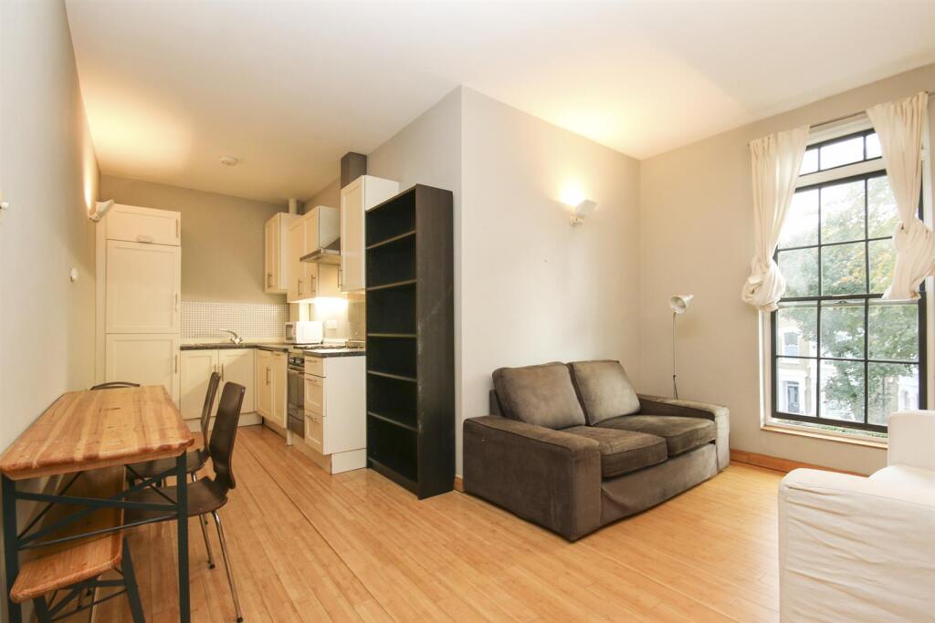 Main image of property: Hanley Road, N4 3DU