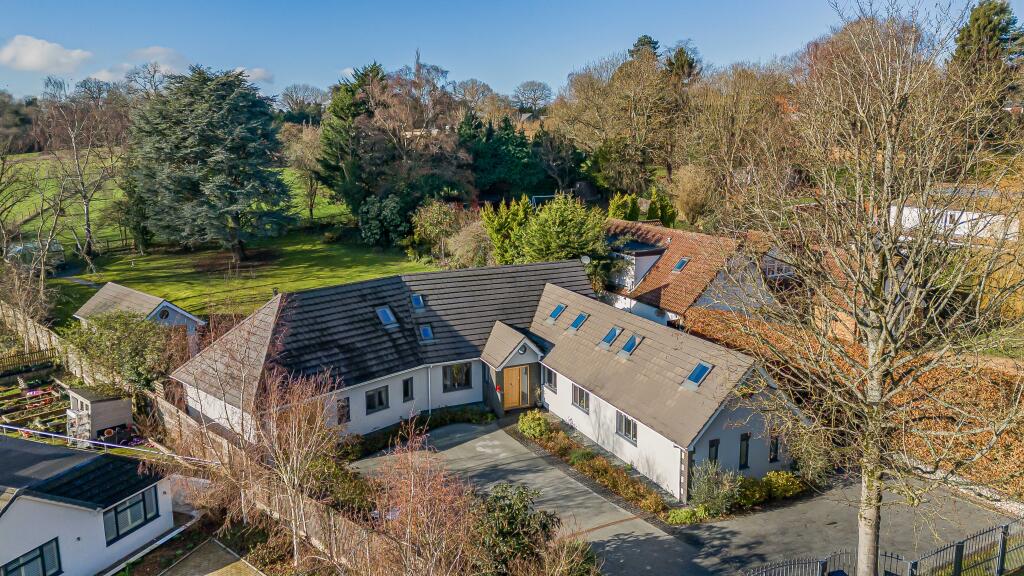 Main image of property: The Avenue, Welwyn, AL6