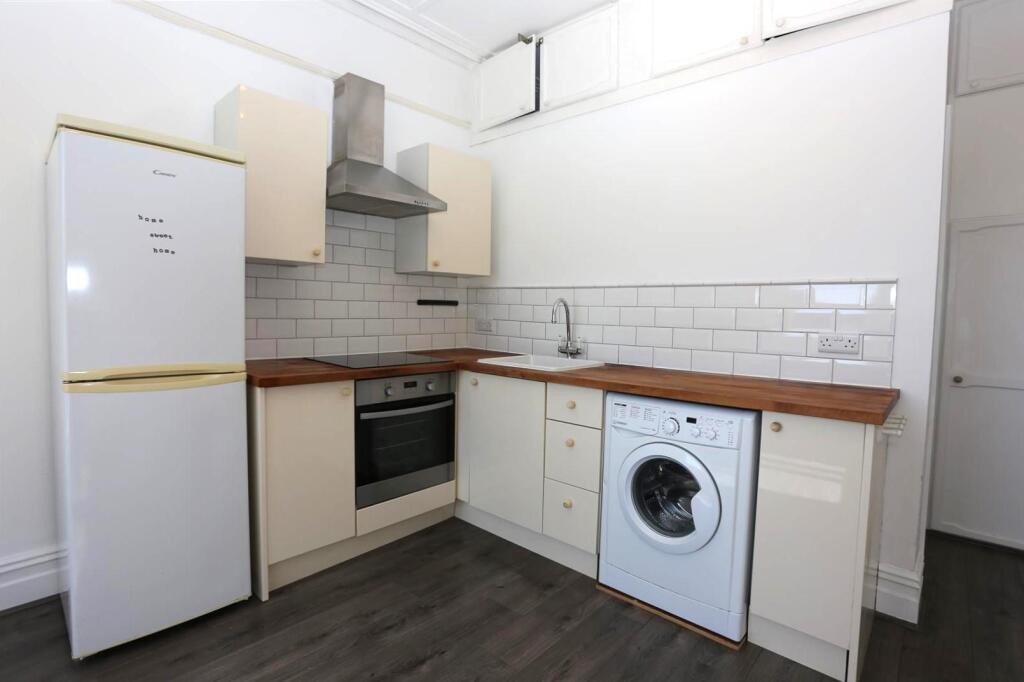 Apartment in Hove, Brighton and Hove - More