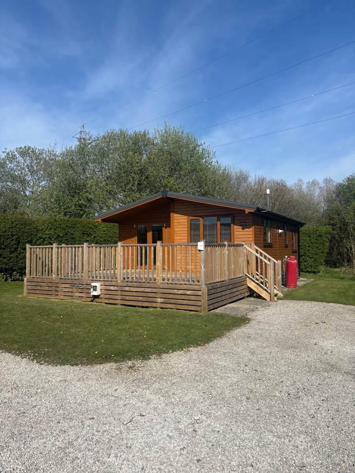 27, Sherwood, South Lakeland Leisure Village, Carnforth, LA6 1BH photo 2