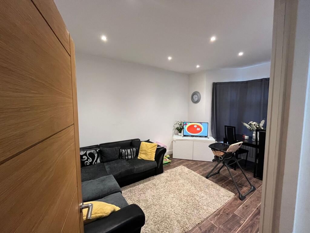 Main image of property: Greenford Avenue, London, W7