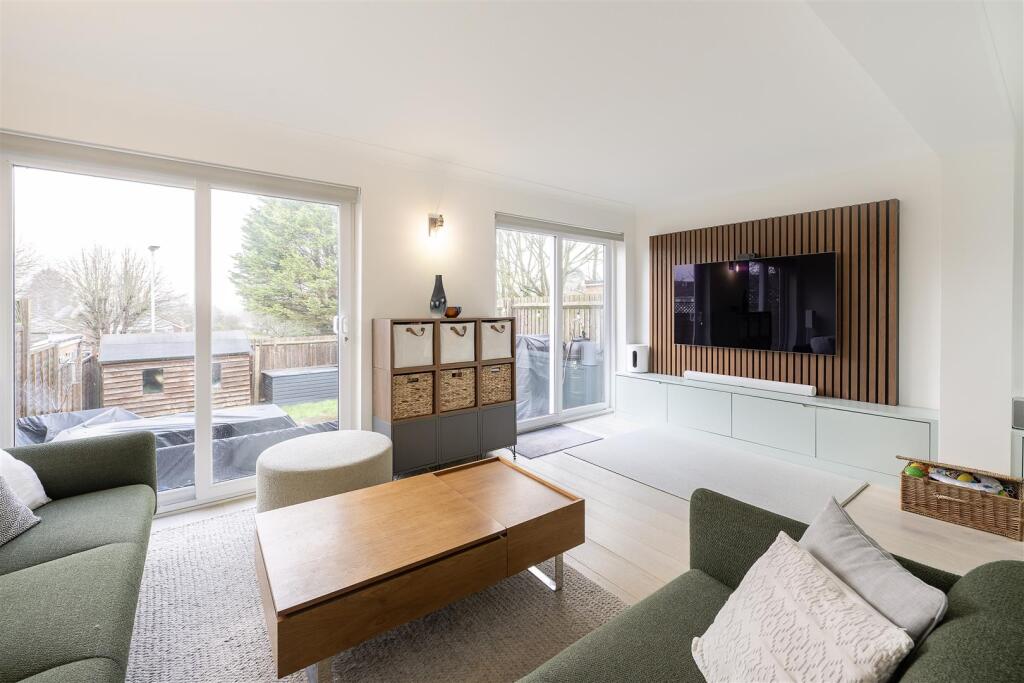 Additional image 3 of Wendover Close, Harpenden