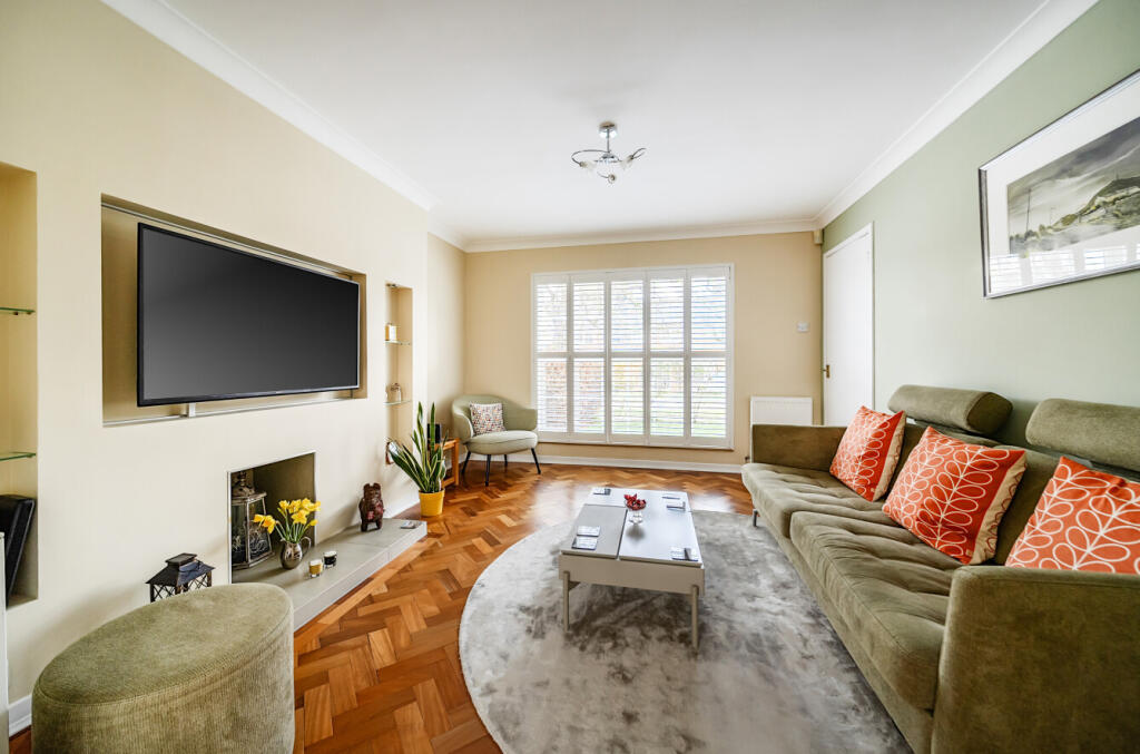 Dashwood Close, Bracknell, Berkshire, RG12 photo 2