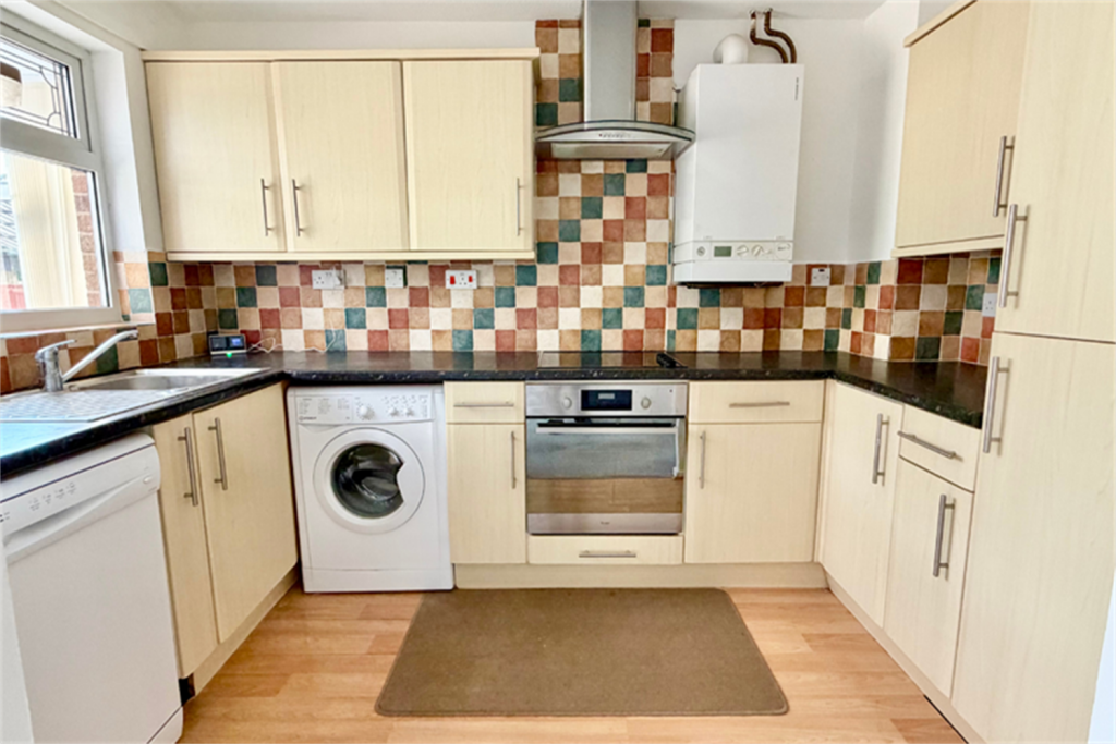 House in Nottingham, Beeston - View 2