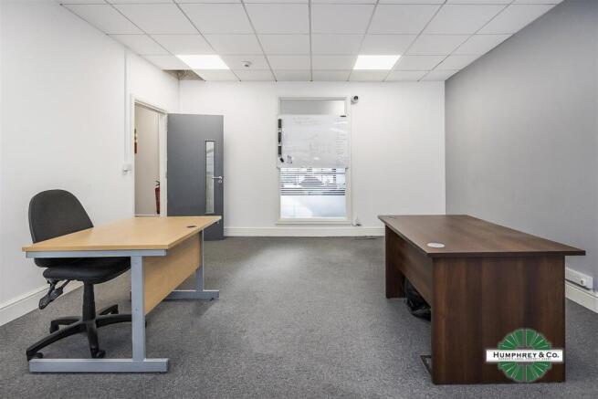 Unit 14 Bourne Court -007.jpg