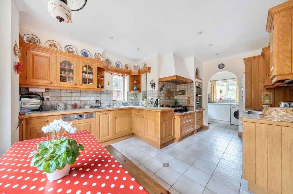 House in Sevenoaks, Chipstead, Chevening - View 3