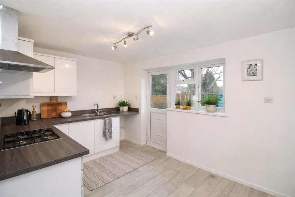 Main image of property: Birchwood Gardens, Whitchurch, Cardiff, CF14 1HY