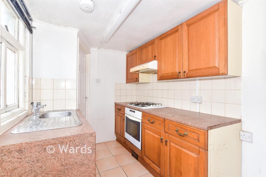 Main image of property: Oxford Street, Snodland, Kent