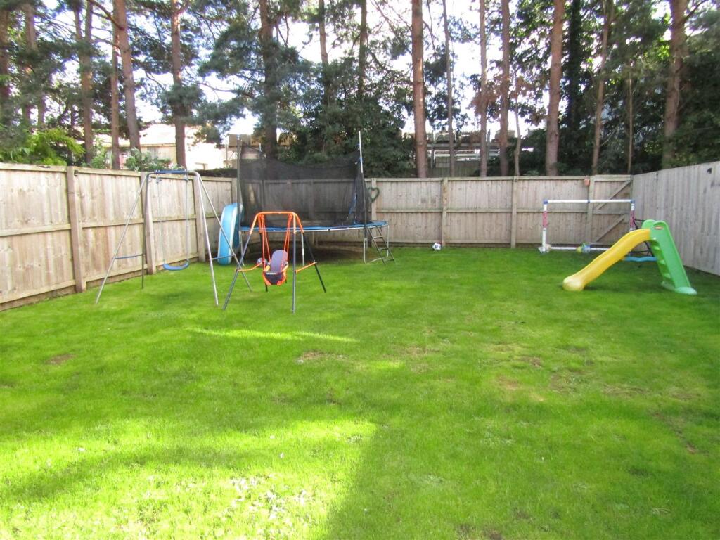 Wren Drive, Milby, Boroughbridge, York photo 2