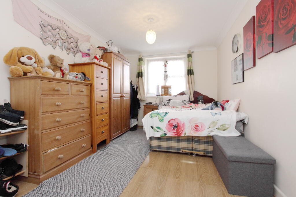 Andover Road, Ludgershall, SP11 - More