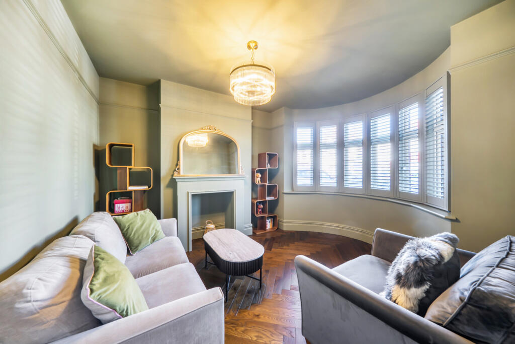 House in Harrow - View 4
