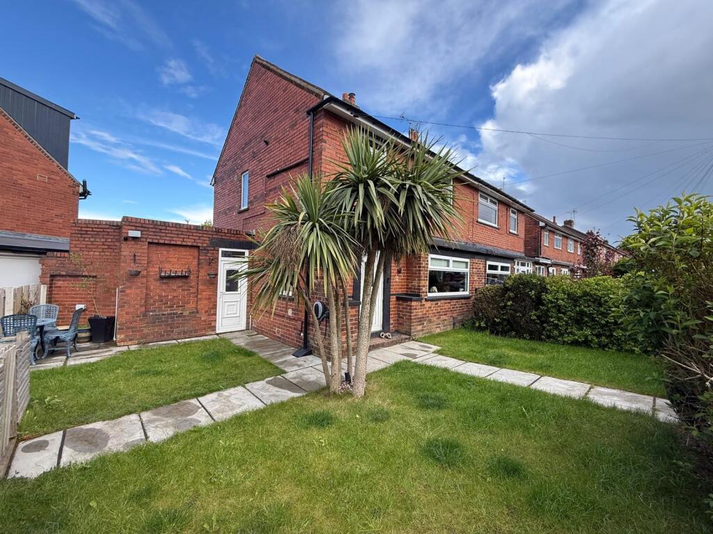 Main image of property: Cote Lane, Farsley, Pudsey, West Yorkshire, LS28
