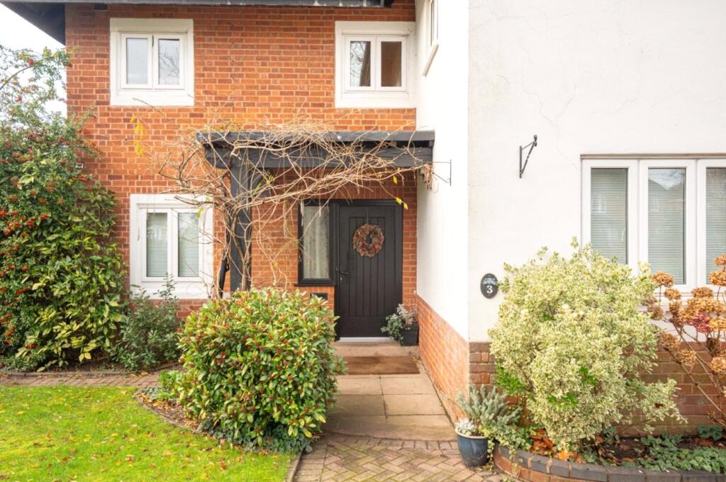 Almond Avenue, Leamington Spa, Warwickshire, CV32 photo 4
