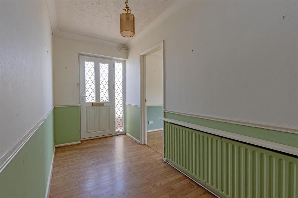 House in North East Derbyshire, Wingerworth - View 5