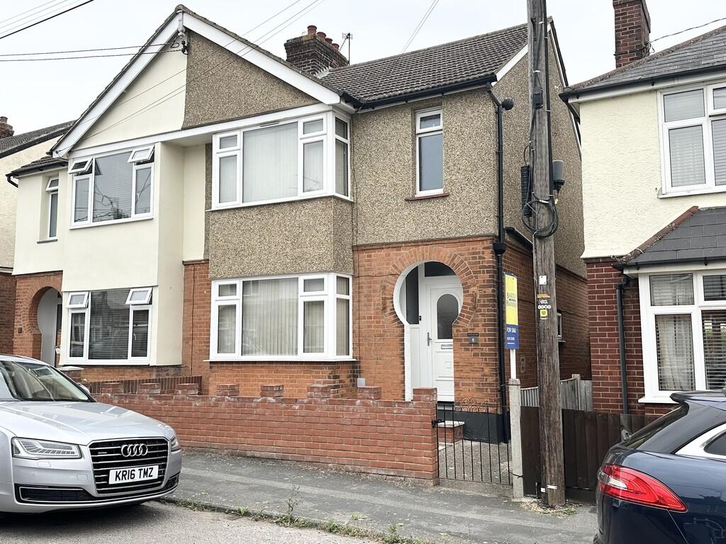 3-bed semi-detached on Harold Road, Braintree, £325,000