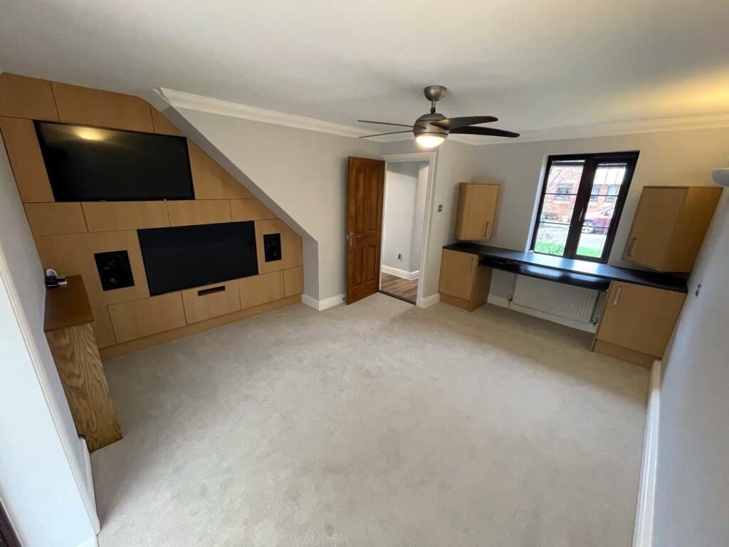 House in Ipswich - View 2