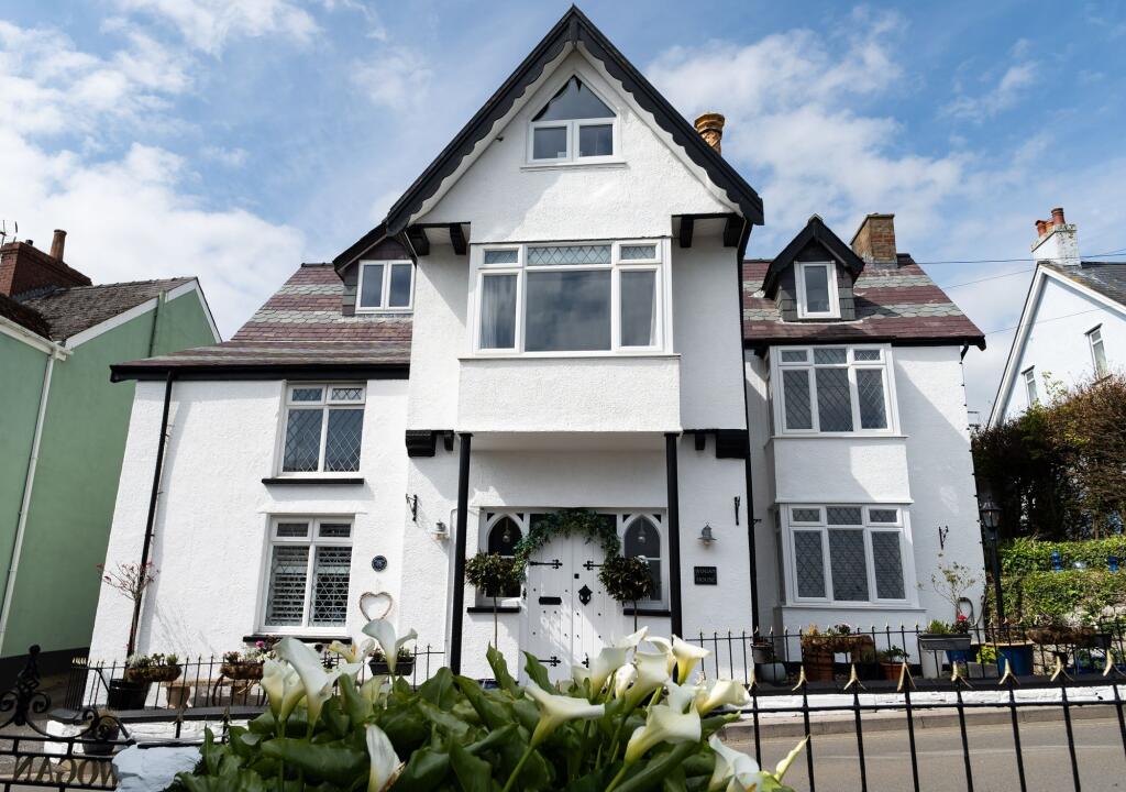 Main image of property: Wogan Terrace, Saundersfoot, SA69