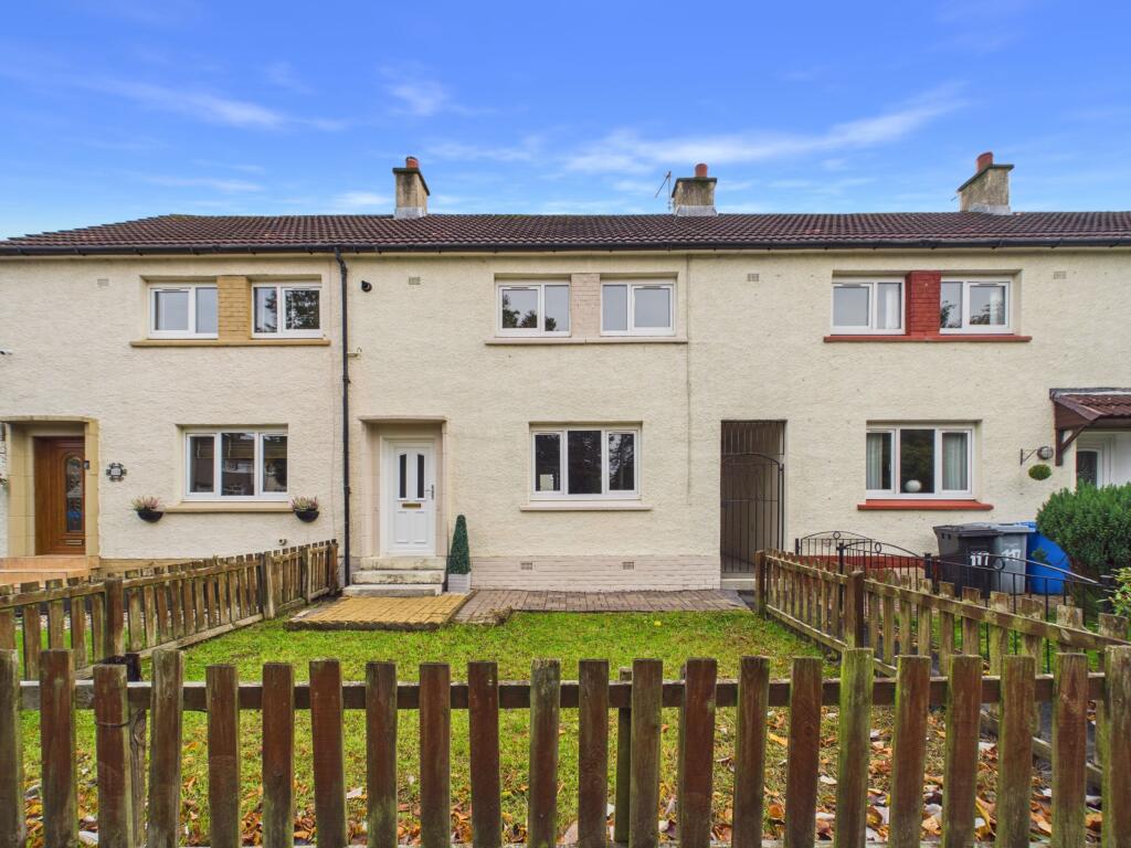 3-bed terraced on St. Brides Way, Bothwell, £170,000