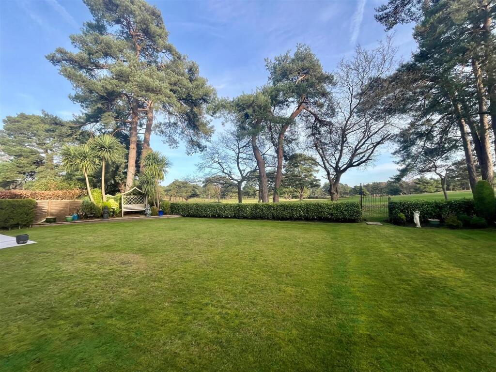 Golf Links Road, Ferndown photo 4