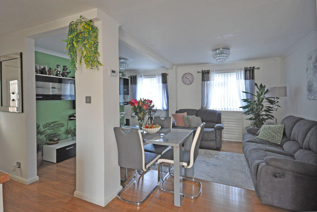 House in Newport, Maesglas Shops, Gaer - More