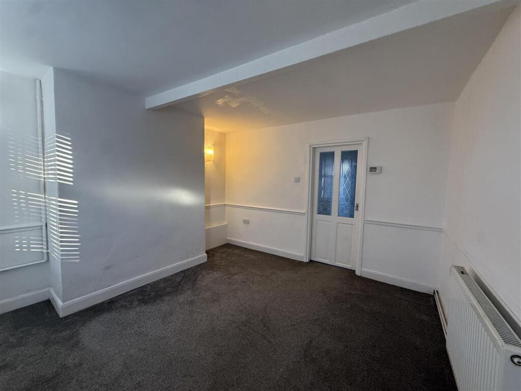 House in Doncaster - View 2