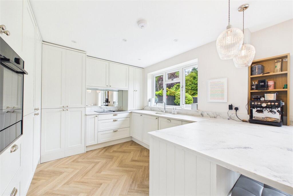 House in Guildford - View 4