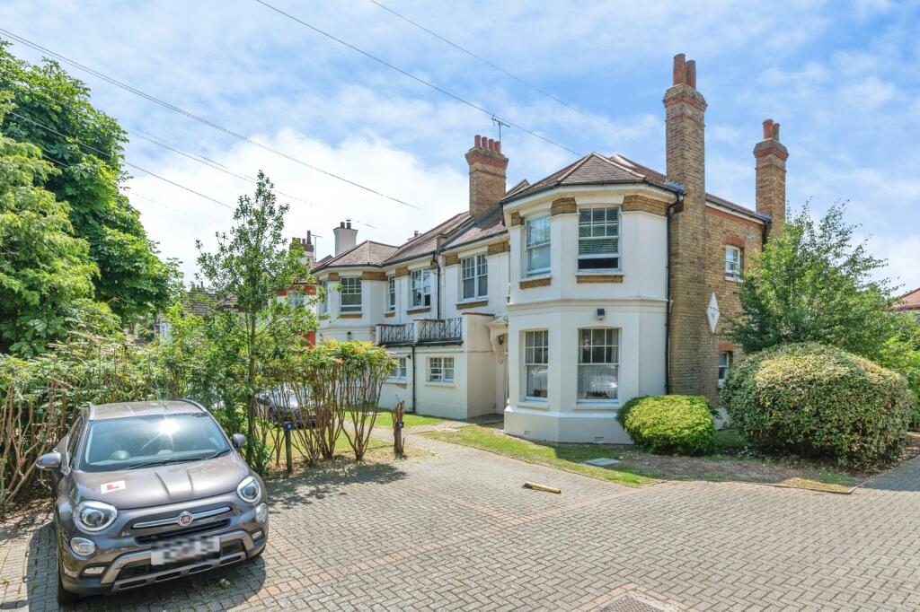 Main image of property: Parkgate, Westcliff-on-Sea, Essex, SS0