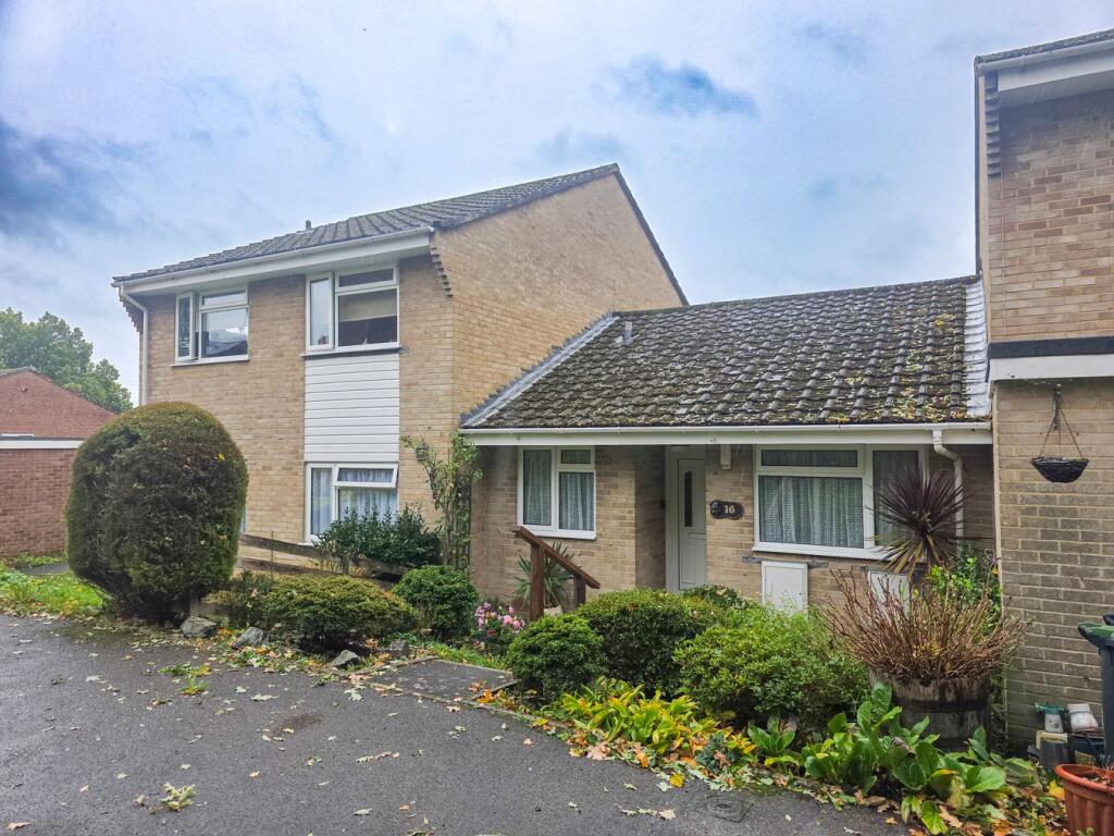 Saddle Close, Wimborne, BH21