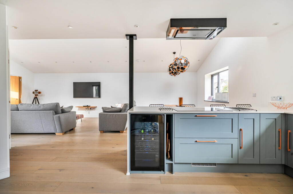 House in Swindon - View 5