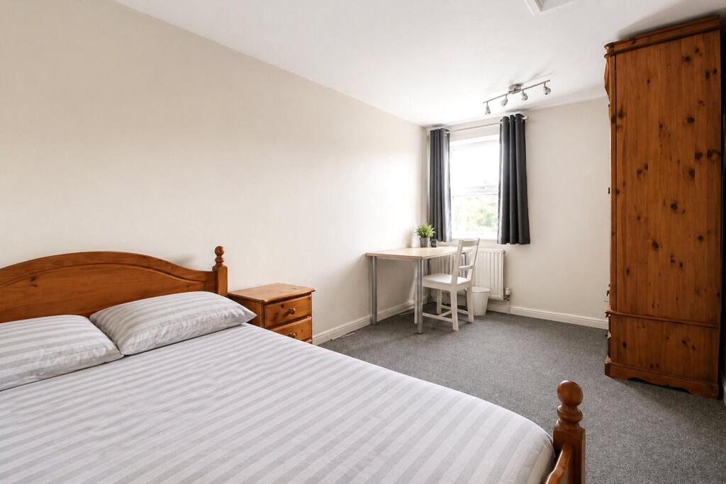 Main image of property: Humber Road, Beeston, Nottingham, Nottinghamshire, NG9