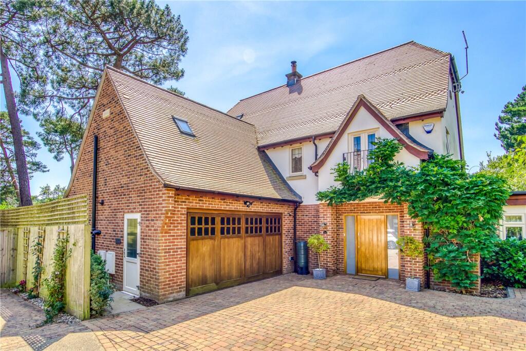 Main image of property: De Redvers Road, Poole, Dorset, BH14