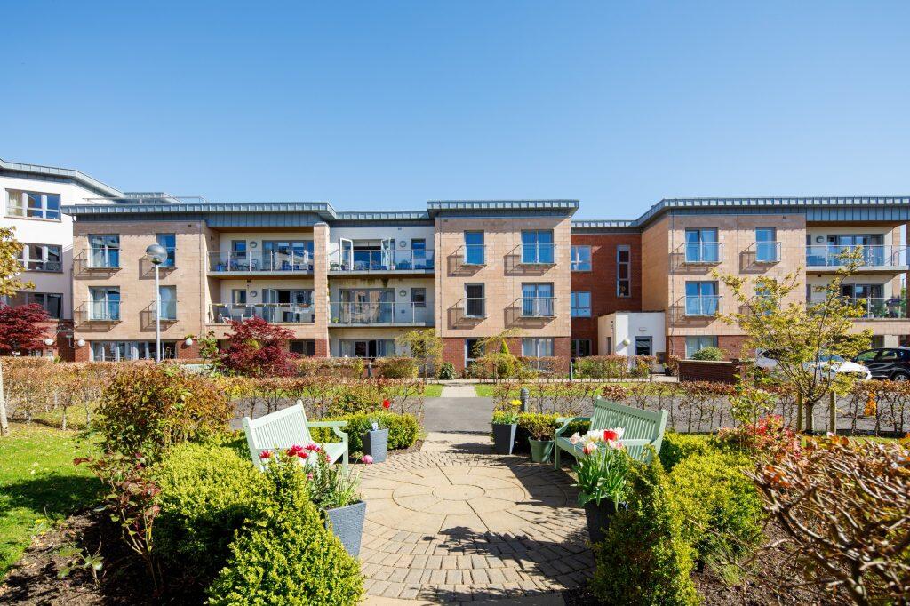 2-bed house on Greenwood Grove East, Stewarton Road, Newton Mearns, £269,000