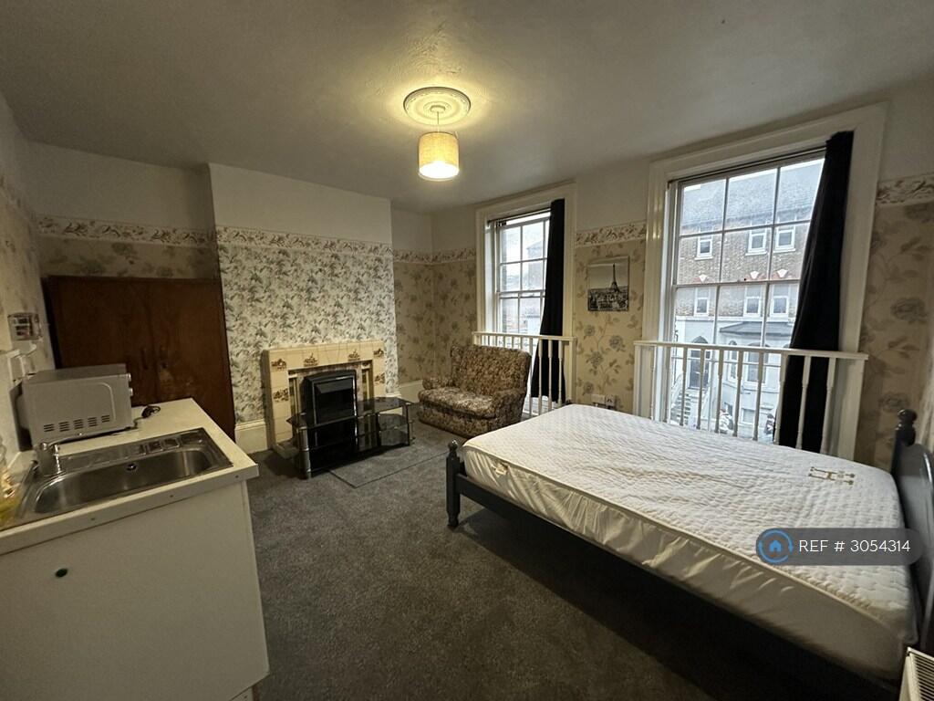 Main image of property: London Road, Dover, CT17