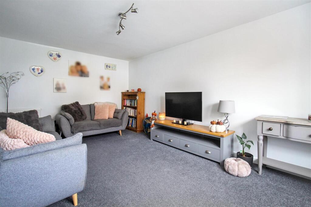 Buckenham Road, Aylsham photo 3