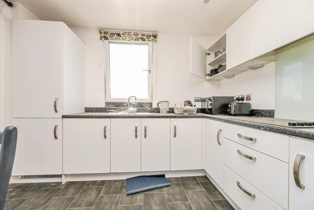 Apartment in Birmingham, West Midlands - View 4