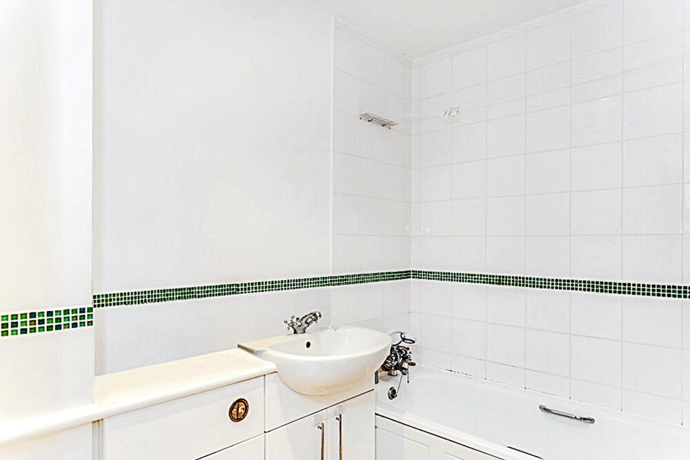Apartment in Harrow - View 5