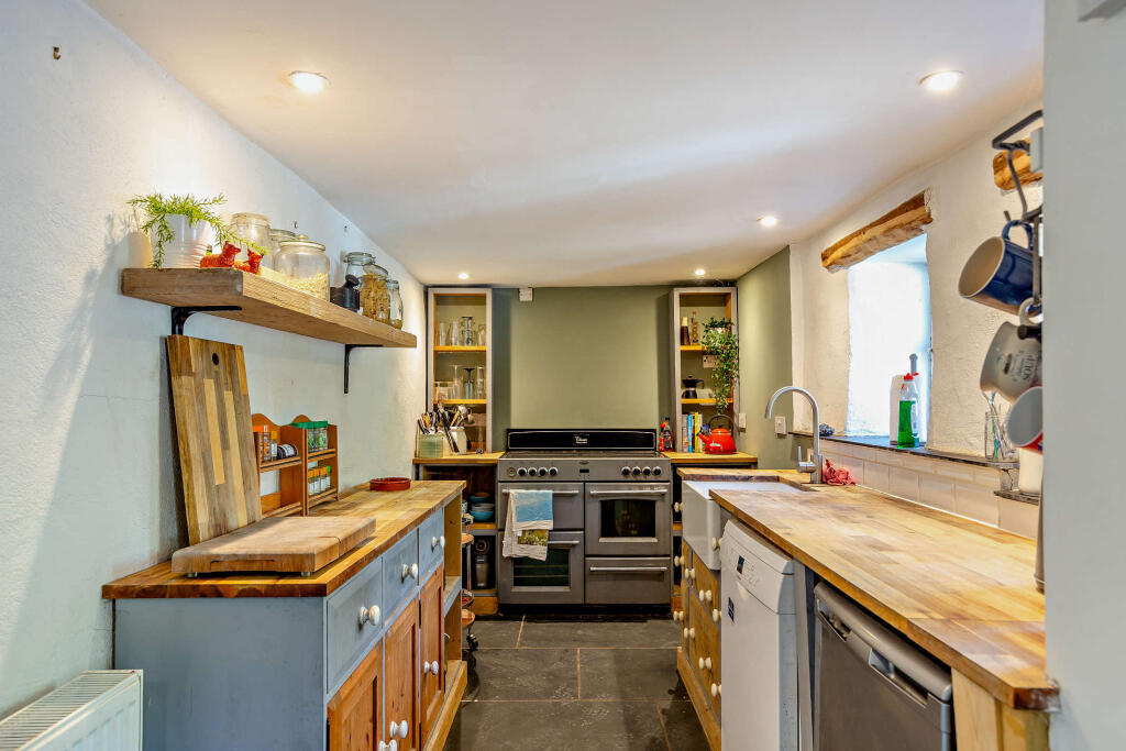 House in Plymouth - View 5