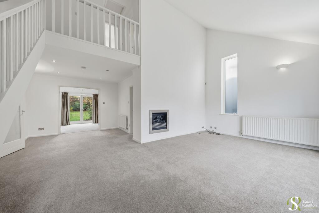House in Warrington, Peover Superior and Snelson - More