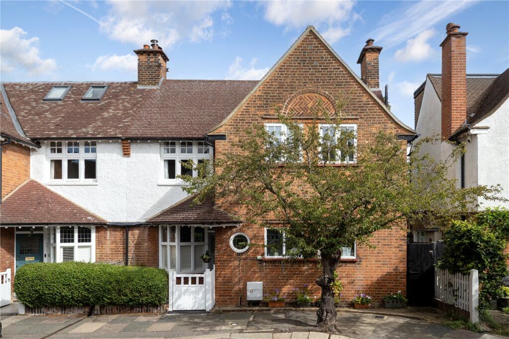 3-bed semi-detached on Holmesdale Avenue, East Sheen, SW14, £1,200,000