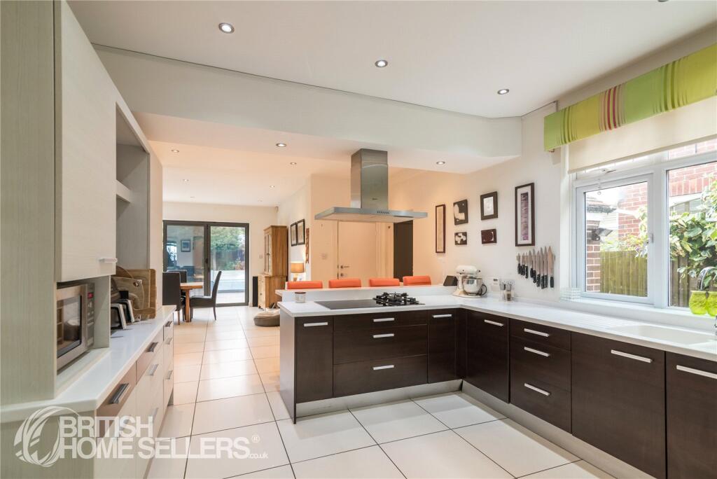 Kings Drive, Eastbourne, East Sussex, BN21 - View 3