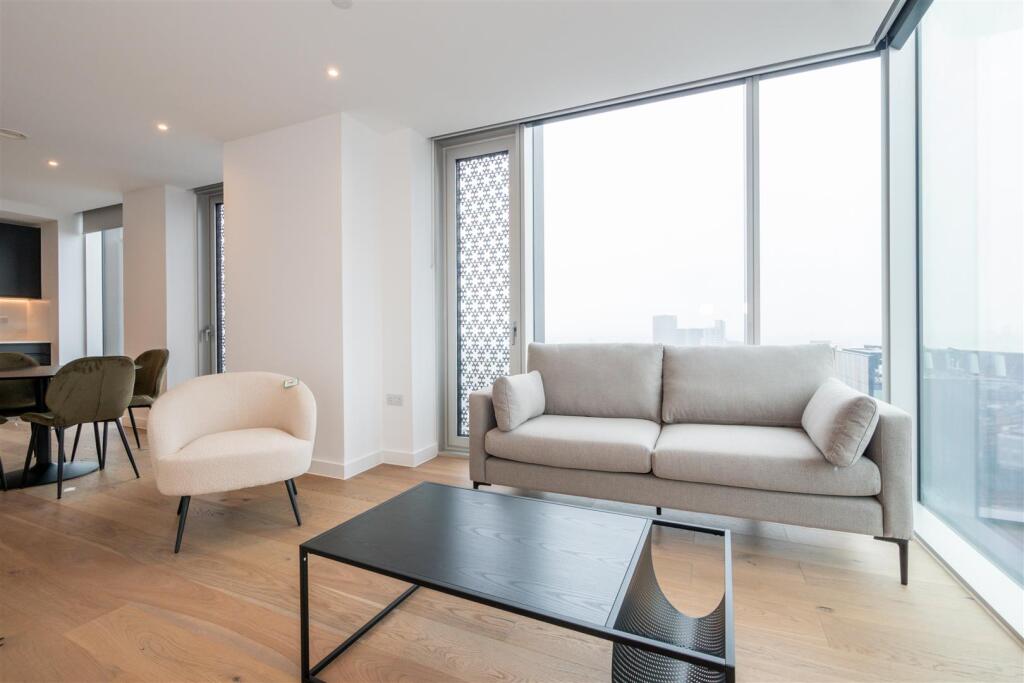 Apartment in Manchester, City Centre - View 6