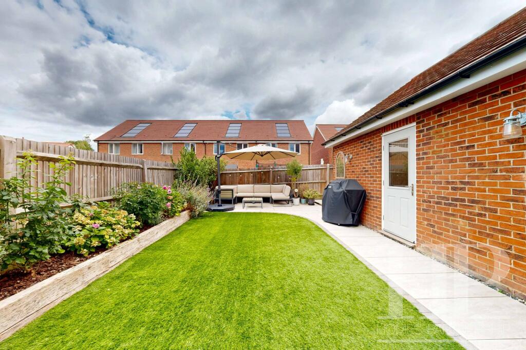 House in Redhill - View 4