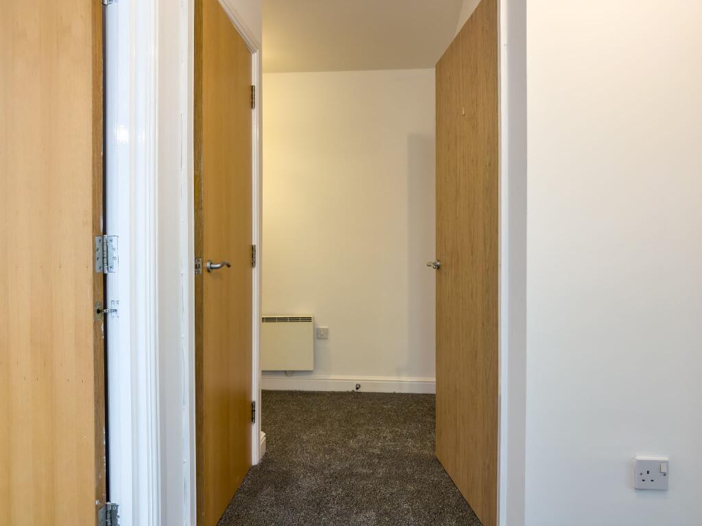 Apartment in Huddersfield - View 5
