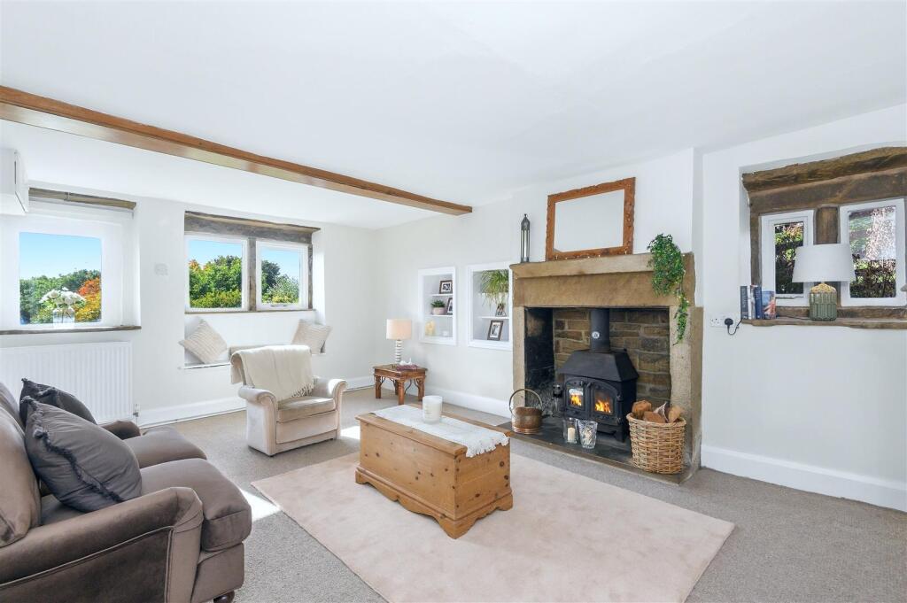 Lower Han Royd, Height Road, Midgley, Halifax, West Yorkshire, HX2 6UL photo 2