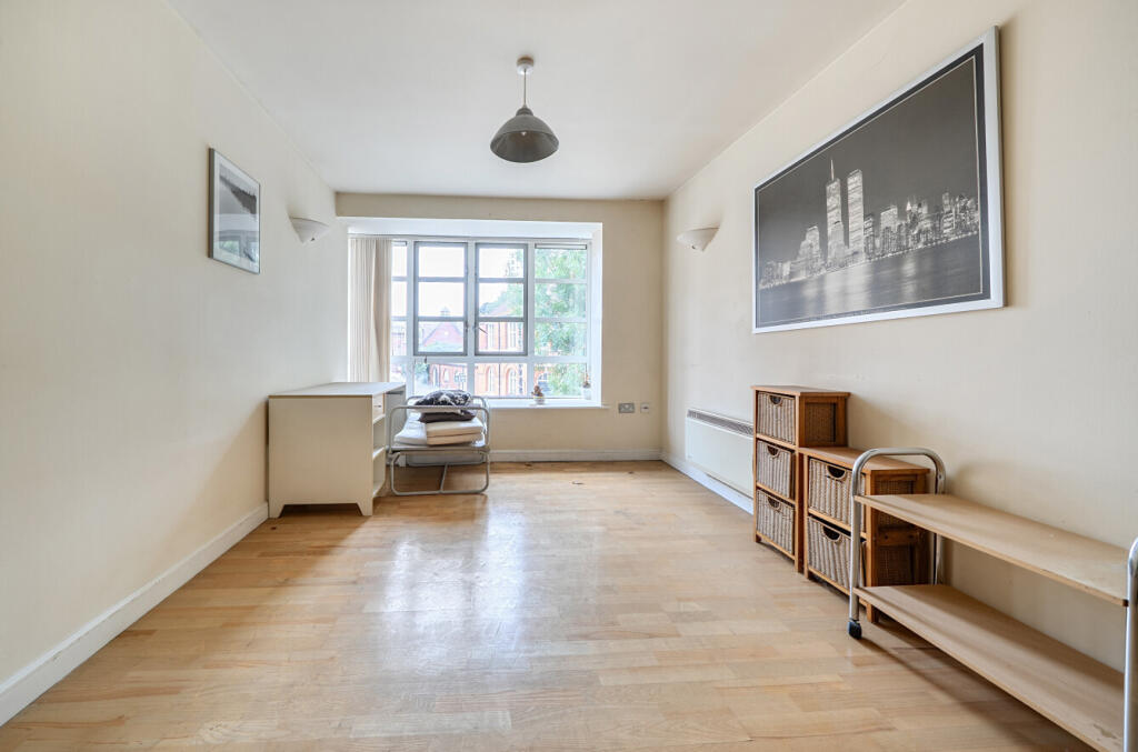 Apartment in Ipswich - View 2