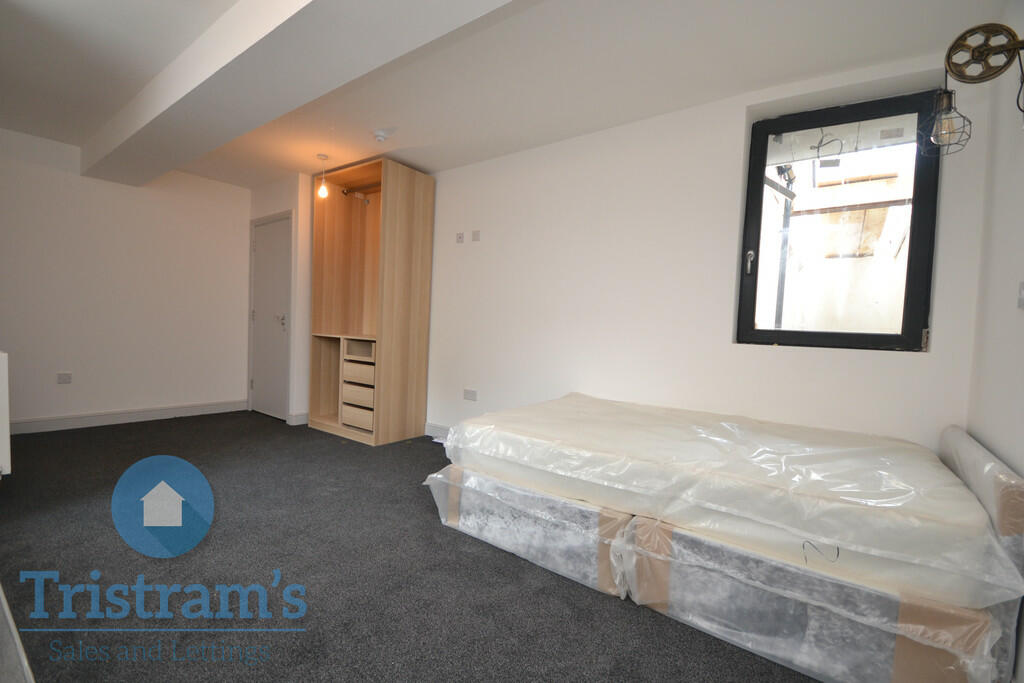 Studio flat for rent